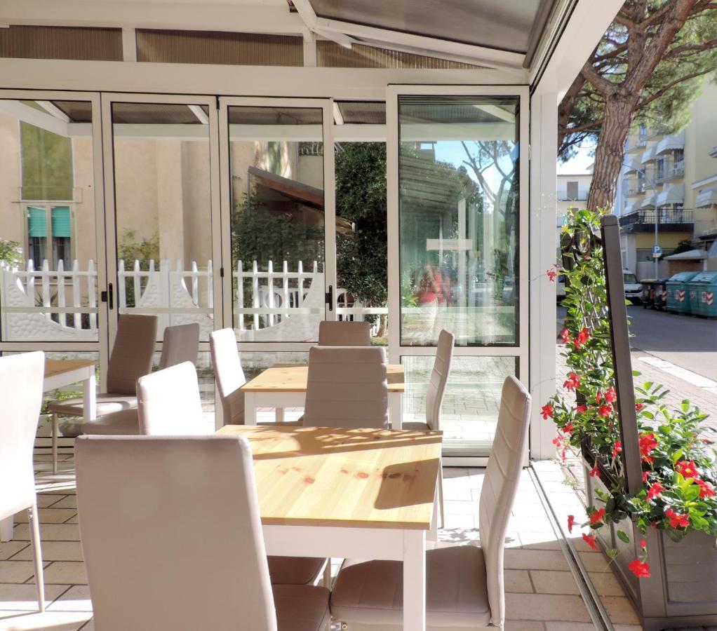 Hotel Saturno Lido di Jesolo Eksteriør bilde